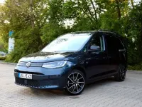 Second-hand VW Caddy R 114 CP (83 kW) 2023 Albastru Monovolum