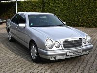 Gebraucht Mercedes E280 193 PS (141 kW) 1997 Silber Limousine