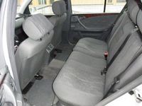 Gebraucht Mercedes E220 Classic 194 PS (142 kW) 2001 Grau metallic Kombi