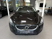 Gebraucht Volvo V40 Kinetic 122 PS (89 kW) 2016 Schwarz