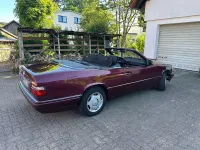 Gebraucht Mercedes E200 136 PS (100 kW) 1996 Rot Cabrio