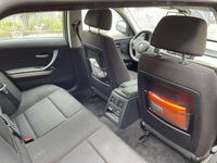Gebraucht BMW 318 143 PS (105 kW) 2010 Schwarz Kombi