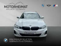 Gebraucht BMW 330e 292 PS (214 kW) 2025 Alpinweiß uni Kombi