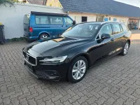 Gebraucht Volvo V60 Momentum 190 PS (139 kW) 2018 Schwarz Kombi