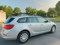 Gebraucht Opel Astra Selection 116 PS (85 kW) 2015 Silber Kombi