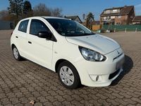 Gebraucht Mitsubishi Space Star Diamant Edition 71 PS (52 kW) 2015 Weiß Kleinwagen