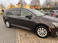 Gebraucht Chrysler Pacifica Touring 300 PS (220 kW) 2017 Violet Kombi
