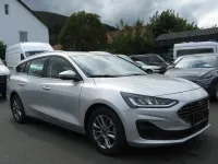 Gebraucht Ford Focus Titanium 120 PS (88 kW) 2022 Polarsilber metallic (metallic) Kombi