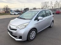 Gebraucht Toyota Verso-S Life 90 PS (66 kW) 2013 Silber Van / Kleinbus