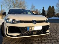 Gebraucht VW Passat R-line 150 PS (110 kW) 2024 Weiß Kombi