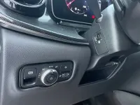 Gebraucht Mercedes V220 163 PS (119 kW) 2024 Rot Van / Kleinbus