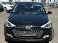 Gebraucht Hyundai i20 Intro Edition 75 PS (55 kW) 2015 Phantom black. / mic Kleinwagen