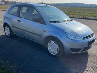 Gebraucht Ford Fiesta 60 PS (44 kW) 2005 Blau Kleinwagen