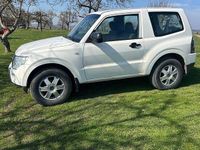 Gebraucht Mitsubishi Pajero 200 PS (147 kW) 2011 Weiß SUV