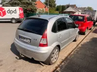 Usado Citroën C3 Exclusive 109 CV (80 kW) 2005 Plateado Berlina
