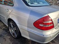 Używany Mercedes E280 Elegance 190 KM (139 kW) 2005 Srebrny Sedan/Limuzyna