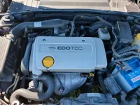 Second-hand Opel Vectra 101 CP (74 kW) 2001 Roșu Berlinǎ