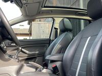 Gebraucht Ford Kuga 140 PS (102 kW) 2011 Schwarz SUV