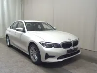 Używany BMW 320 Advantage 190 KM (139 kW) 2021 Biały Sedan/Limuzyna