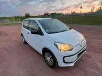 Second-hand VW up! 68 CP (50 kW) 2013 Albastru Hatchback