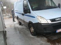 Gebraucht Iveco Daily 146 PS (107 kW) 2010 Blau Limousine
