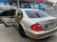 Gebraucht Mercedes 220 150 PS (110 kW) 2004 Beige Limousine
