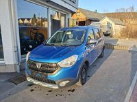 Gebraucht Dacia Lodgy Celebration 116 PS (85 kW) 2017 Blau sky Van / Kleinbus