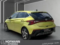 Gebraucht Hyundai i20 101 PS (74 kW) 2025 Lucid lime metallic (metallic) Kleinwagen