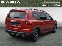 Neu Dacia Jogger Expression 94 PS (69 kW) 2025 Terracottabraun metallic Van / Kleinbus