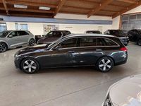 Gebraucht Mercedes C200 Avantgarde 184 PS (135 kW) 2022 Grafitgrau Kombi