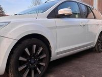 Gebraucht Ford Focus Titanium 125 PS (91 kW) 2009 Weiß Kombi