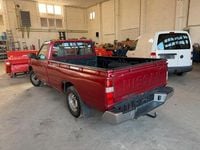 Gebraucht Nissan Navara 133 PS (97 kW) 2012 Rot Pickup