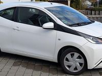 Gebraucht Toyota Aygo 69 PS (50 kW) 2014 Weiß Kleinwagen