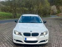 Gebraucht BMW 320 170 PS (125 kW) 2009 Weiß Kombi