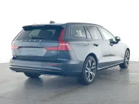 Gebraucht Volvo V60 Plus 197 PS (144 kW) 2025 Blau Kombi