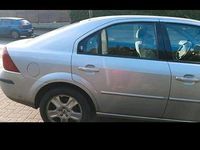 Gebraucht Ford Mondeo 125 PS (91 kW) 2003 Limousine