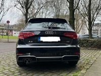 Gebraucht Audi A3 Ambiente 150 PS (110 kW) 2018 Schwarz Limousine