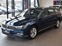 Gebraucht VW Passat Elegance 150 PS (110 kW) 2022 Aquamarinblau Kombi