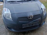 Gebraucht Toyota Yaris 70 PS (51 kW) 2006 Schwarz Kleinwagen