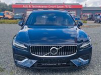 Gebraucht Volvo V60 Plus 253 PS (186 kW) 2022 Blau Kombi