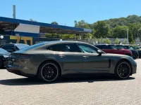 Gebraucht Porsche Panamera 4 E-Hybrid 462 PS (339 kW) 2023 Grün Kleinwagen