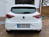 Gebraucht Renault Clio V Intens 91 PS (66 kW) 2022 Weiß Limousine