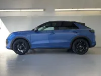 Neu VW T-Roc R-line 150 PS (110 kW) 2026 [7xa1] celestial blue metallic / dach schwarz SUV