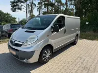 Gebraucht Opel Vivaro 115 PS (84 kW) 2011 Silber Van / Kleinbus