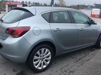 Gebraucht Opel Astra 125 PS (91 kW) 2011 Silber Limousine