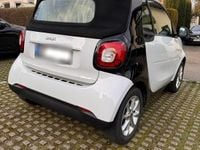 Gebraucht Smart ForTwo Cabrio 71 PS (52 kW) 2019 Weiß Cabrio