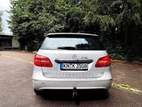 Gebraucht Mercedes B180 122 PS (89 kW) 2014 Silber Van / Kleinbus