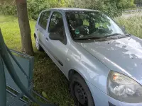 Gebraucht Renault Clio 58 PS (42 kW) 2004 Silber Kleinwagen
