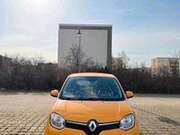 Gebraucht Renault Twingo 65 PS (47 kW) 2019 Gelb Kleinwagen
