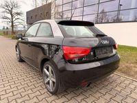 Gebraucht Audi A1 Ambition 86 PS (63 kW) 2011 Phantomschwarz perleffekt Kleinwagen